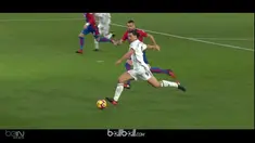 Manchester United secara resmi telah mengumumkan Zlatan Ibrahimovic berpisah dengan klub usai kedua pihak menyepakati pemutusan kontrak yang seharusnya berakhir pada musim panas 2018. Pemain yang total mencetak 29 gol dan 10 assist dalam 53 pertandin...