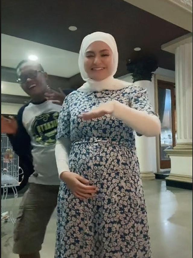 Hamil Anak Pertama, Ini 6 Potret Baby Bump Nathalie Holscher Istri Sule