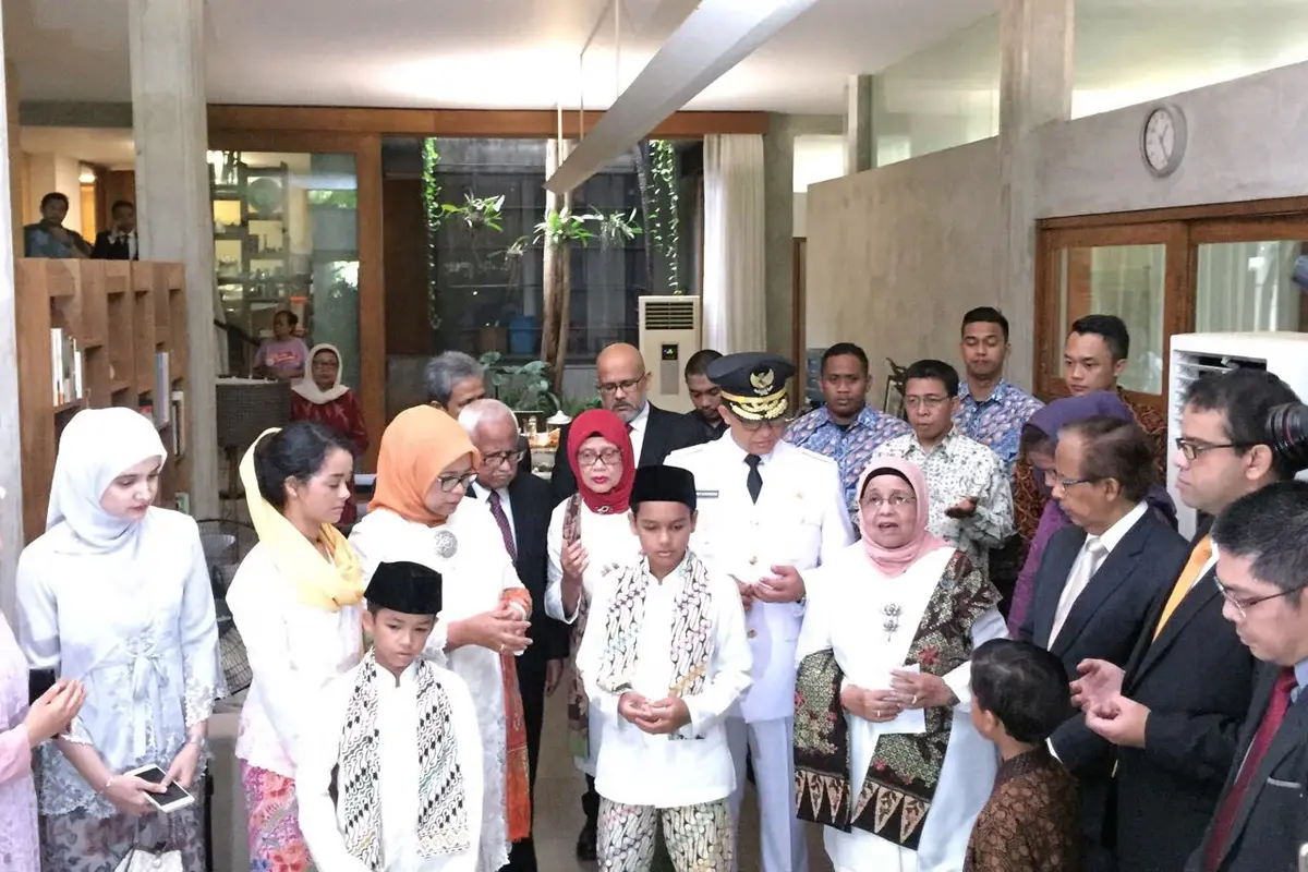 Keluarga Anies Baswedan berdoa jelang pelantikan Gubernur di Istana Negara