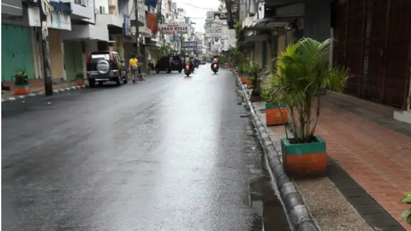 Pasukan Oranye Bikin 'Kinclong' Kota Makassar