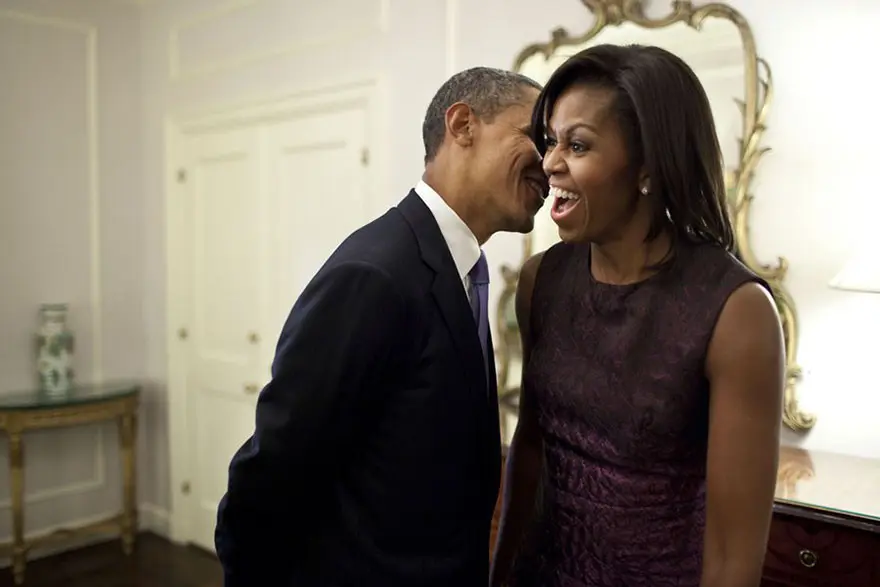 Kisah cinta Barack dan Michelle obama yang manis dan menginspirasi. (Foto: boredpanda.com)
