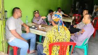 Ngopi Bersama Warga Rokan Hulu, Cara Polisi Sukseskan Pilkada Tanpa Golput