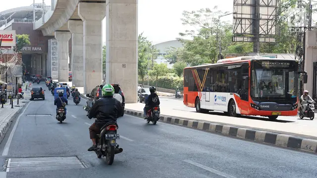Hari Kedua Perluasan Ganjil Genap, Lalin di Jalan Fatmawati Raya Ramai Lancar