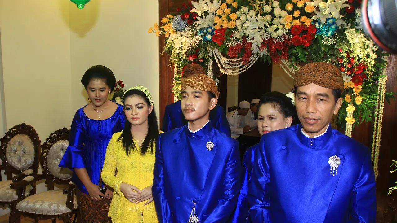 Jokowi gelar acara mitoni