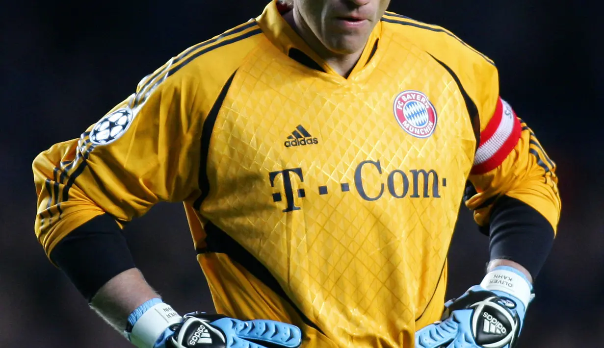 9. Oliveir Kahn - Jerman (AFP/Adrian Dennis)