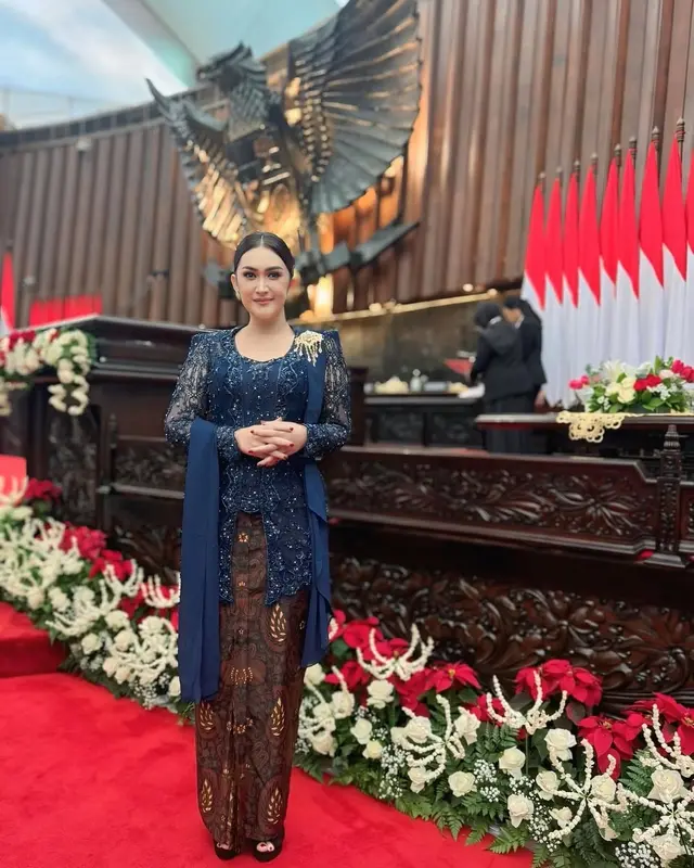 7 Gaya Nafa Urbach pakai kebaya di berbagai momen spesial