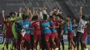Para pemain Timnas Indonesia merayakan kemenangan atas UEA pada laga AFC U-19 Championship di SUGBK, Jakarta, Selasa (24/10). Indonesia menang 1-0 atas UEA. (Bola.com/Vitalis Yogi Trisna)