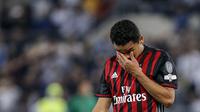 Reaksi bomber AC Milan, Carlos Bacca saat partai final Piala Italia, di Stadion Olimpico, Roma (21/5/2016). Posisi Bacca di AC Milan terancam setelah ia melepas kritikan terhadap penampilan lini tengah I Rossoneri.  (EPA/Angelo Carconi)