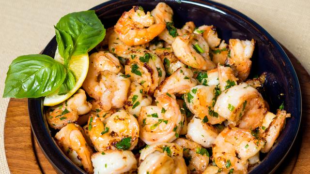 Berikut Daftar Makanan dan Minuman yang Boleh Kamu Konsumsi Selama Melakukan Intermittent Fasting (Foto: Unsplash.com/Farhad Ibrahimzade)