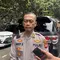 Dua Pelajar SMA Bandung Acungkan Pedang Samurai ke Polisi