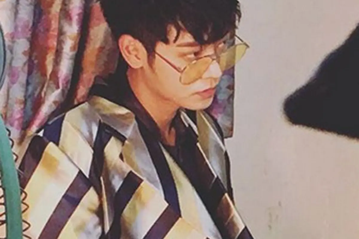 Jung Joon Young meninggalkan Korea untuk urusan pekerjaan. (Instagram/sun4finger)