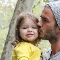 Centilnya gaya Harper Seven Beckham (dailymail.co.uk)