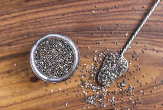 Chia seeds memiliki banyak nutrisi yang bermanfaat untuk kesehatan tubuh. (Credit: Freepik/azerbaijan_stockers)