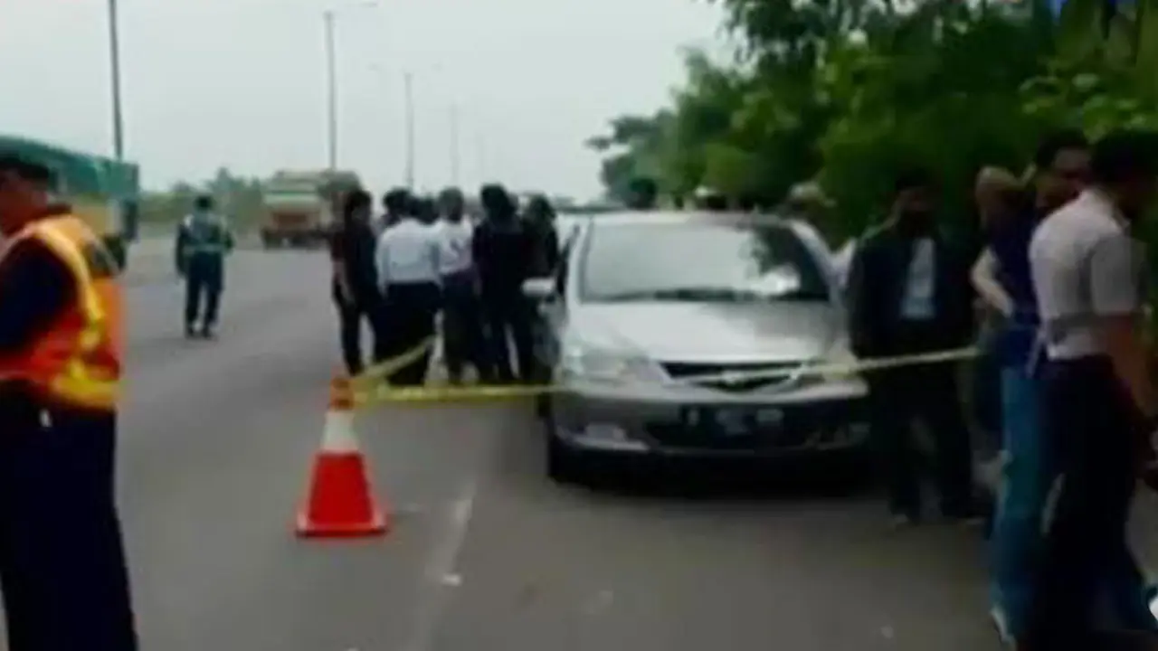 Kilas Indonesia: Tentara Berpangkat Kolonel Tewas di dalam Mobil