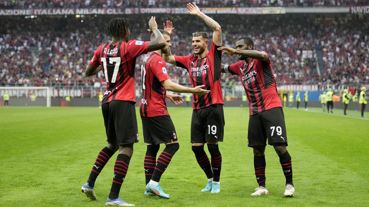 FOTO: Kalahkan Atalanta, AC Milan Makin Dekat Raih Scudetto