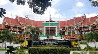 Gedung DPRD Riau di Jalan Jenderal Sudirman, Pekanbaru. (Liputan6.com/M Syukur)