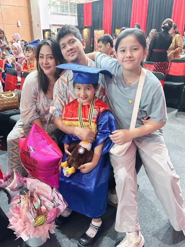 Gaya Anak Artis saat Wisuda 2024