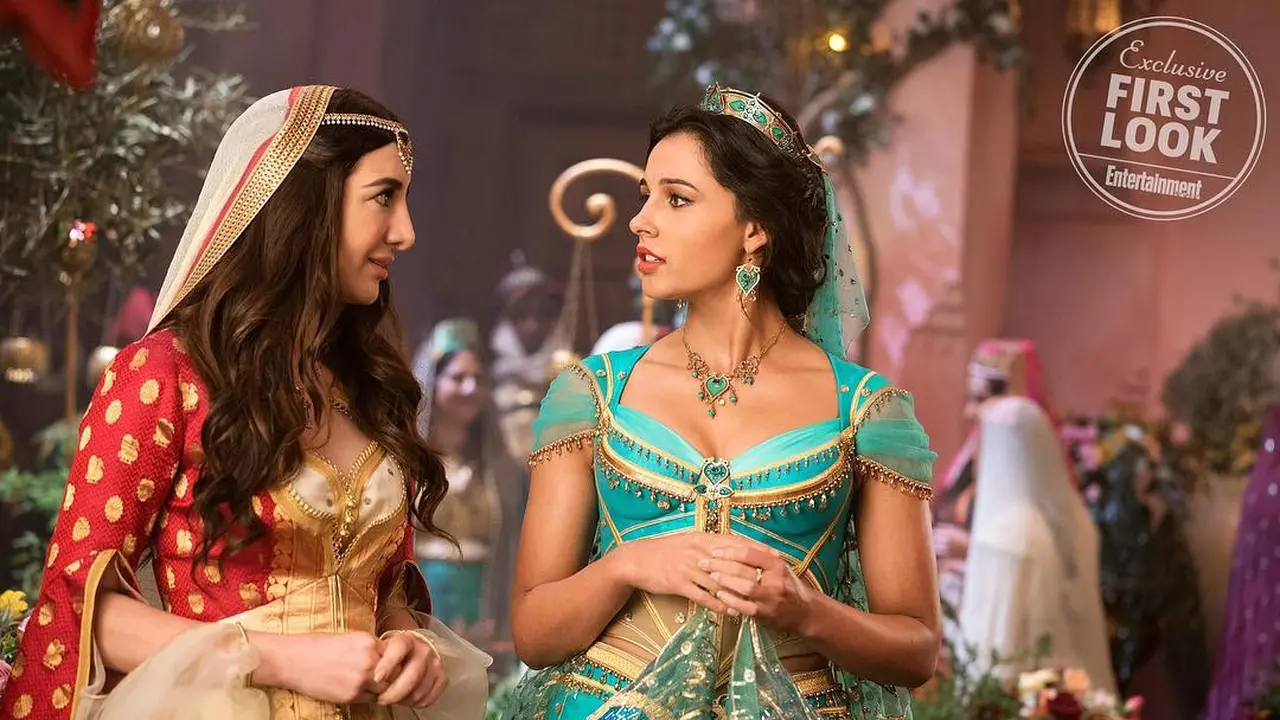 Naomi Scott (Sumber: Kapanlagi/Disney via Entertainment Weekly)