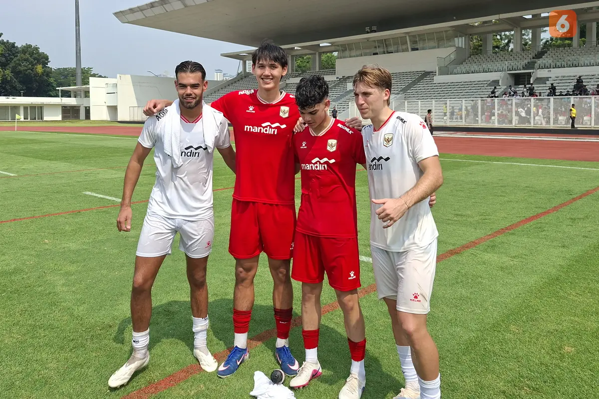 Jens Raven, Mitchell Baker, Mathew Baker, dan Luke Vickery - Timnas Indonesia