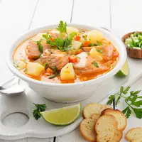 ilustrasi sup ikan/copyright by nelea33 (Shutterstock)