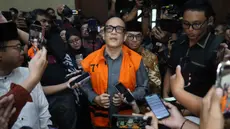 Mantan Wakil Menteri Ketenagakerjaan, Immanuel Ebenezer Gerungan atau Noel, sesaat sebelum mengikuti sidang pembacaan putusan atau vonis di Pengadilan Tindak Pidana Korupsi (Tipikor), Jakarta, Kamis (4/6/2026). (Kapanlagi.com/Budy Santoso)