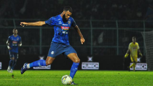 Sylvano Comvalius, Arema