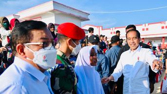 Siswa SMA di Buton ke Jokowi: HP Saya Rusak Gegara Ngejar Bapak