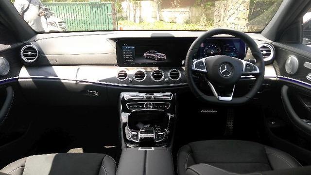 Mercedes-Benz E-Class (Arief A/Liputan6)