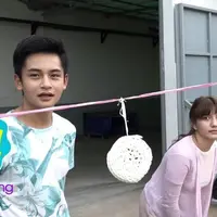 Randy Martin Vs Cassandra Lee Lomba Makan Kerupuk 