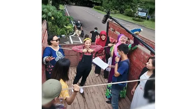 Segera Tayang Perdana, Ini 6 Foto di Balik Layar Mini Seri Cinta Nikita
