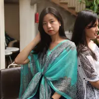 Ingin tampil stylish namun tak ingin repot? koleksi kaftan satu ini dapat menjadi solusi gaya terkini Anda. 