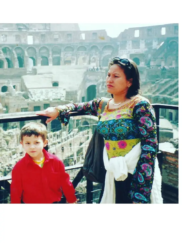 6 Potret Masa Kecil Dylan Carr Ini Bukti Tampannya Sedari Dulu
