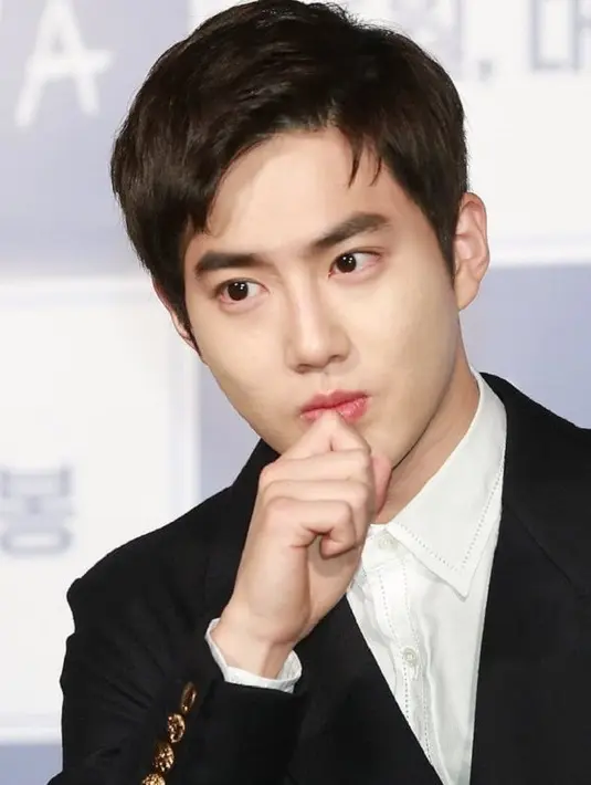 "Jika dengan Sehun, kami biasanya bertukar sesuatu. Aku akan memberikannya sebuah video dan didiskusikan. Di mana bagian tubuh yang harus dikembangkan," lanjutnya. (Foto: instagram.com/heysuhoshi)