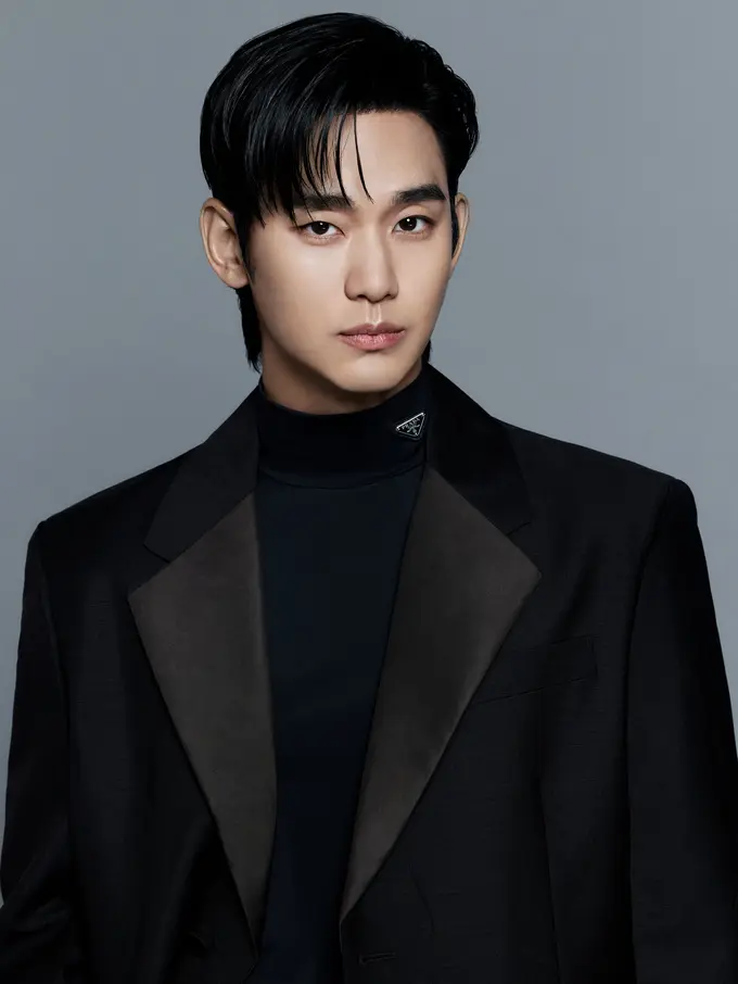 Pesona Memikat Kim Soo Hyun yang Ditunjuk Jadi Brand Ambassador Prada