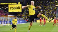 Erling Haaland saat ini merupakan predator haus gol bagi Borussia Dortmund. Jumlah gol striker 21 tahun itu ternyata lebih banyak ketimbang jumlah penampilannya di Die Borussen. (AP/Bernd Thissen)