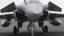 Sebanyak 6 pesawat tempur generasi empat dari Prancis, pesawat canggih tersebut digadang-gadang untuk di beli oleh menteri pertahanan Prabowo Subianto. (merdeka.com/imam buhori)