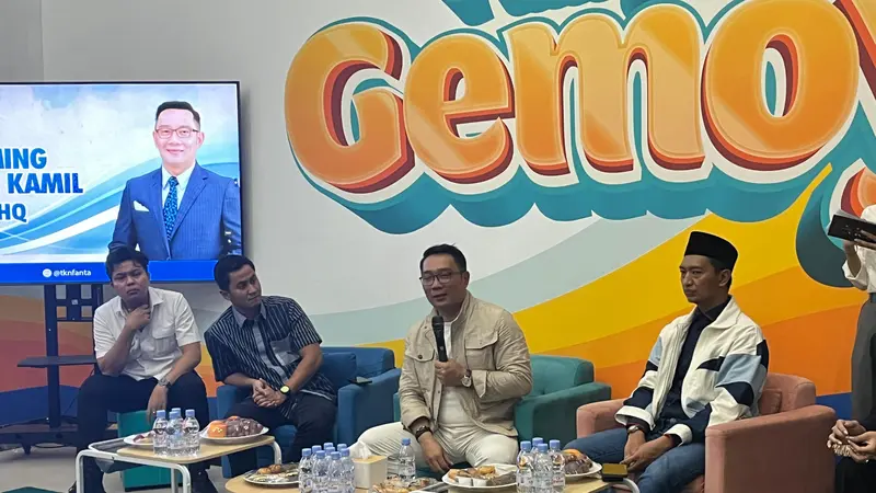 Calon gubernur (cagub) Jakarta 2024, Ridwan Kamil (RK) bakal menanam pohon tiga kali lipat lebih banyak di sejumlah wilayah gersang di Jakarta.