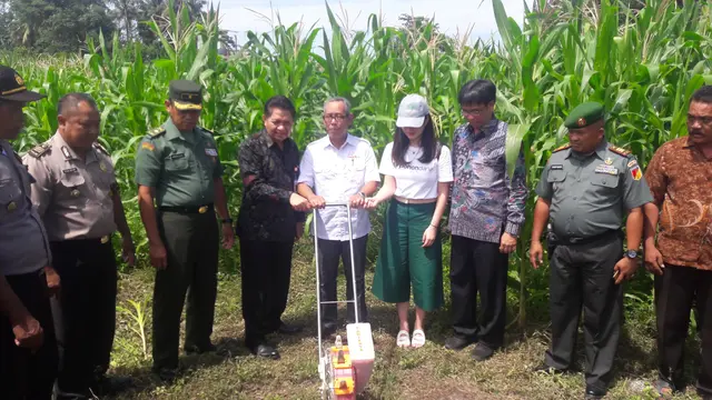 Mayapada Group melalui Pohon Dana memberikan bantuan berupa pinjaman kepada para petani di Palu