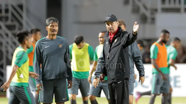 Alfred Riedl
