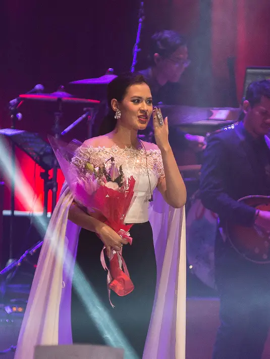 Konser Pemeran Utama Raisa di Istora Senayan, Jakarta (Foto: Desmond Manullang/Bintang.com)