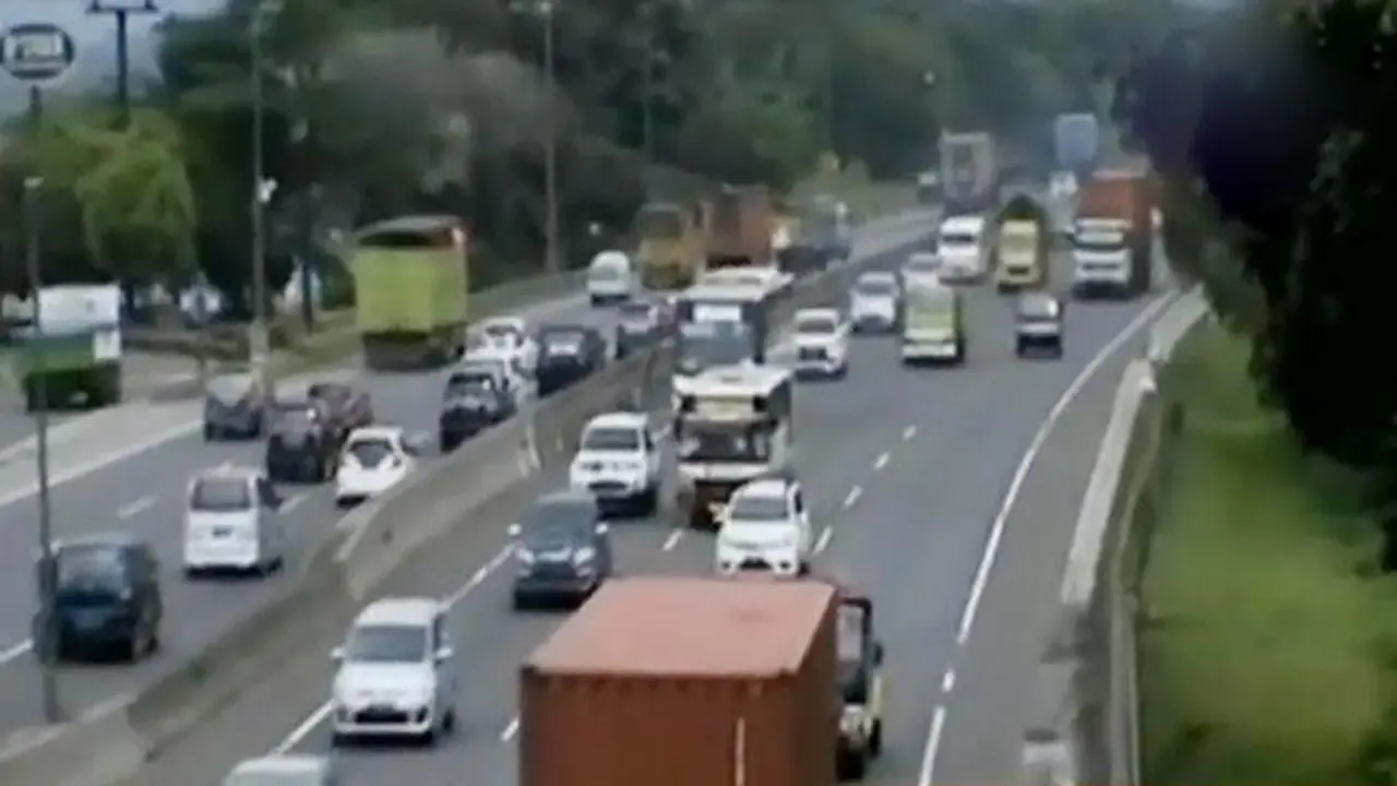 Tol Cikampek Padat