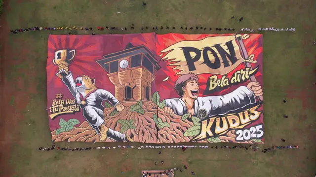 Cerita Inspiratif di Balik Mahakarya Tifo Raksasa PON Bela Diri Kudus 2025