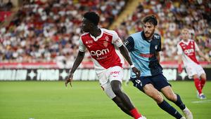 Lamine Camara diincar Manchester United (AFP)