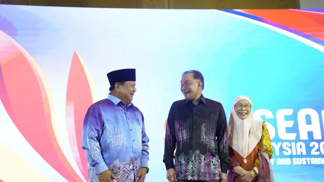 Presiden Prabowo Subianto menghadiri gala dinner dalam rangka Konferensi Tingkat Tinggi (KTT) ke-46 ASEAN di Kuala Lumpur Convention Centre (KLCC), Malaysia.