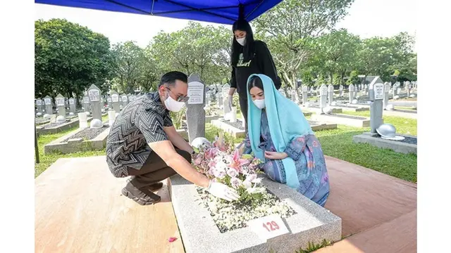 6 Momen AHY Ziarah 1 Tahun Kepergian Ani Yudhoyono, Cerita Didatangi Lewat Mimpi