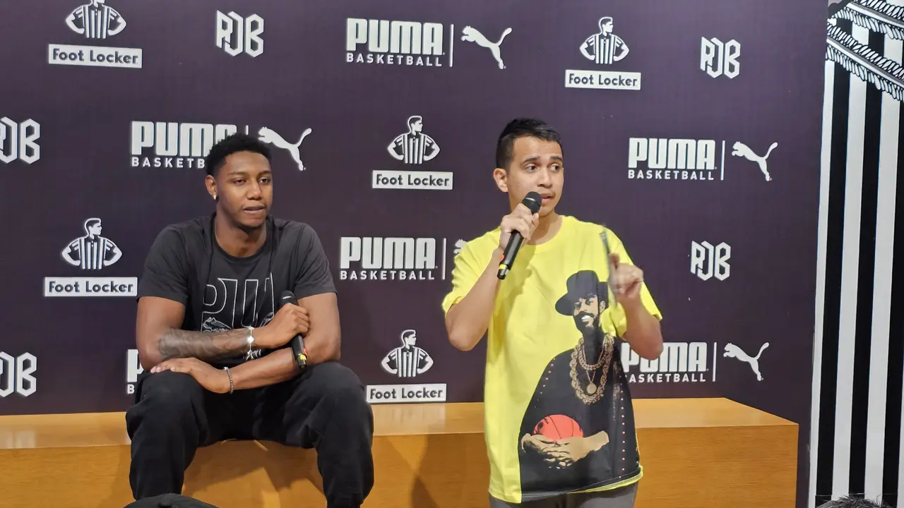 RJ Barrett menghadiri meet and greet di Senayan City