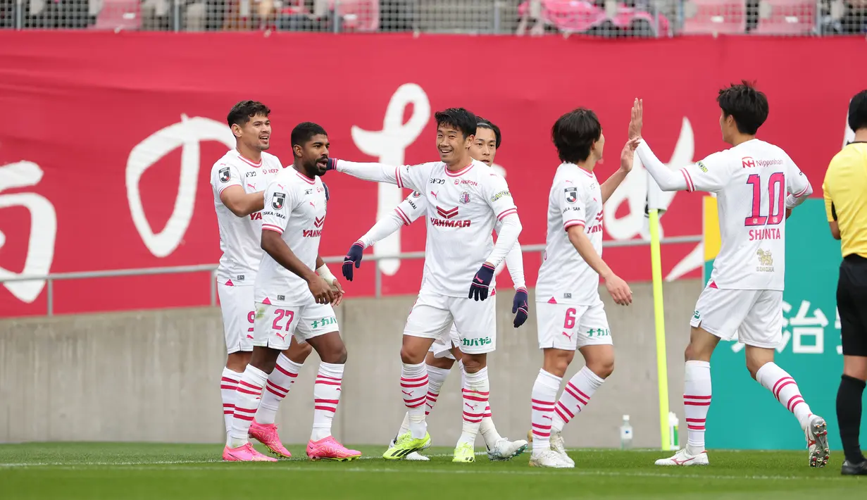 Bahkan, Akio Kogiku terpilih jadi Pelatih Terbaik J1 League bulan April 2024 usai membawa Cerezo Osaka meraih dua kemenangan, dua hasil imbang, dan sekali kalah. (J.LEAGUE)