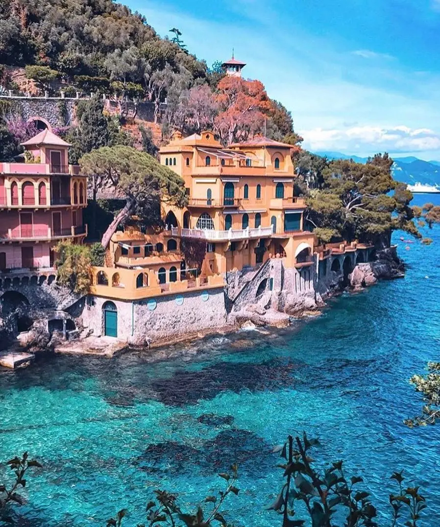 Portofino, Italia. (Sumber Foto: sennarelax/Instagram)