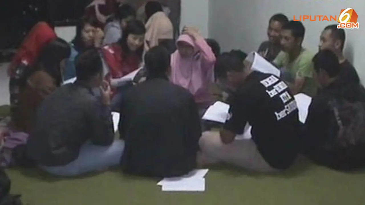 MENGINAP DI SEKOLAH