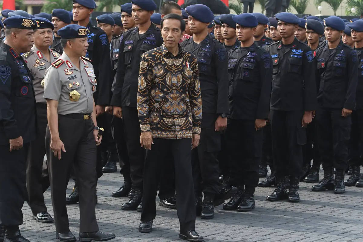 20161111-Presiden Jokowi Pimpin Apel Brimob-Jakarta
